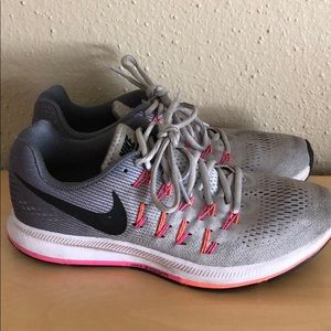 NIKE Zoom Pegasus 33